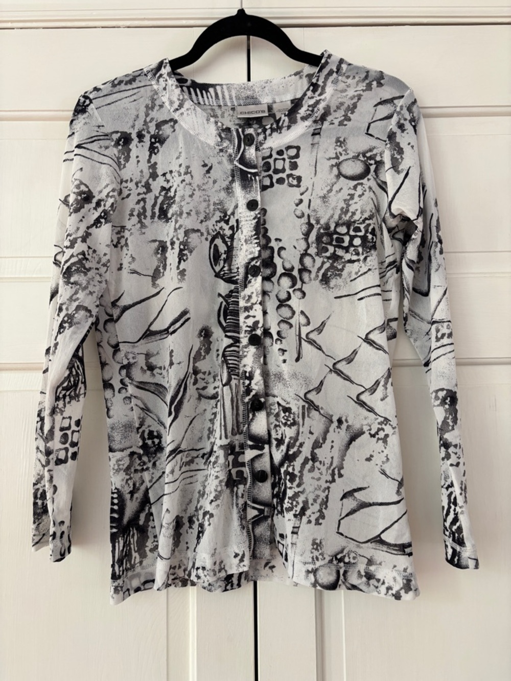 Chico’s Size 1 Black & White Abstract Button-Front Nylon Mesh Cardigan Medium